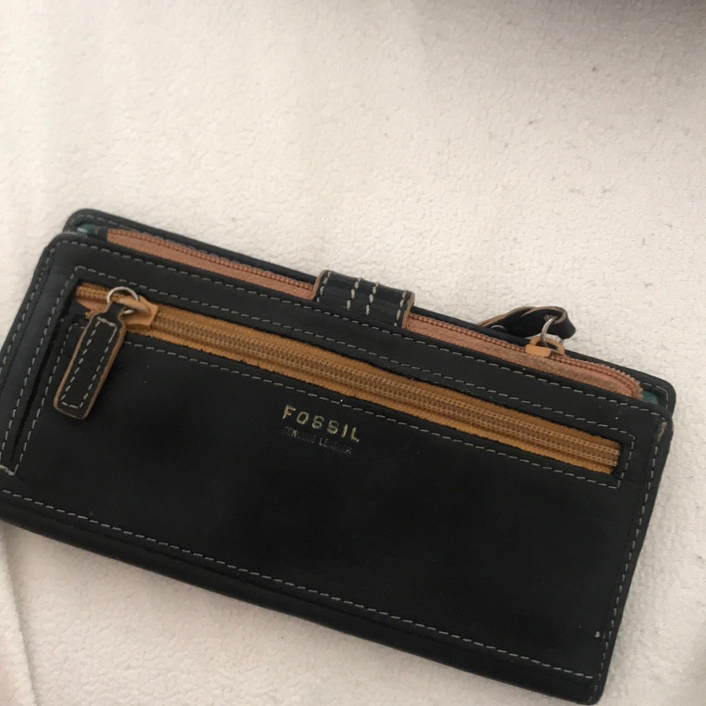 Fossil wallet